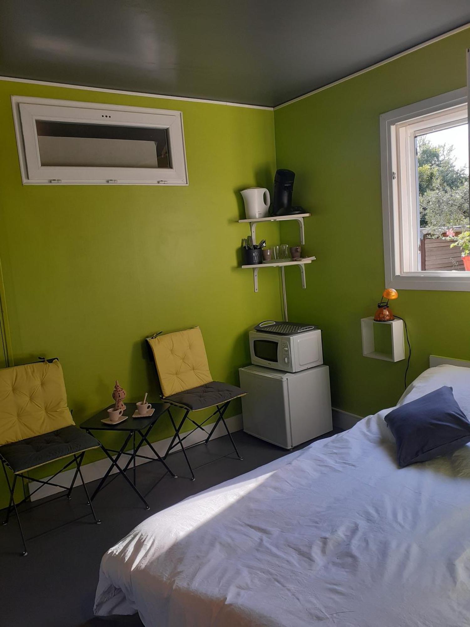 Location Saisonniere Avec Piscine Et Terrasse Au Pied Du Luberon Hotel Lauris Kültér fotó